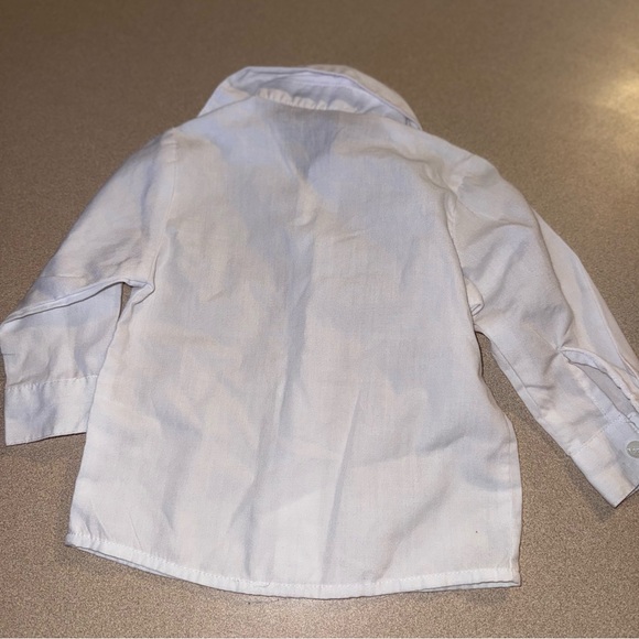 Jeffrey Banks boys size 3-6 months white long sleeve button up shirt - Picture 3 of 4